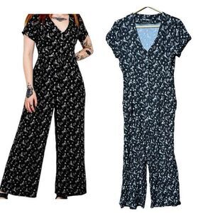 DISTURBIA Make Believe Jumpsuit, Size 4 US black white Skelton design women’s